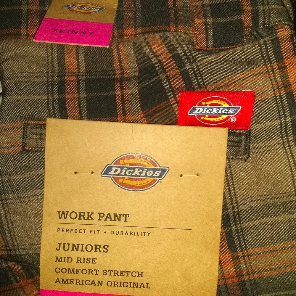 COPY - NWT Junior's Dickies Plaid Pants in Auburn - Picture 5 of 6